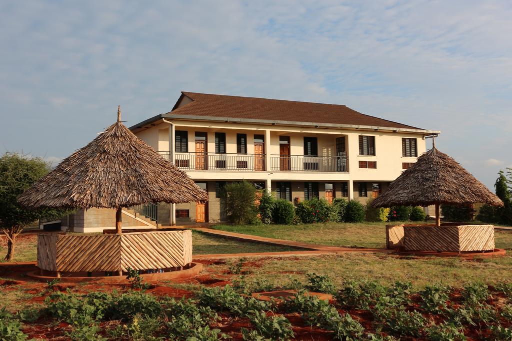 Voi Lutheran Guesthouse Exterior photo