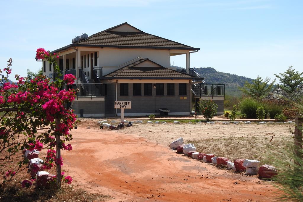 Voi Lutheran Guesthouse Exterior photo